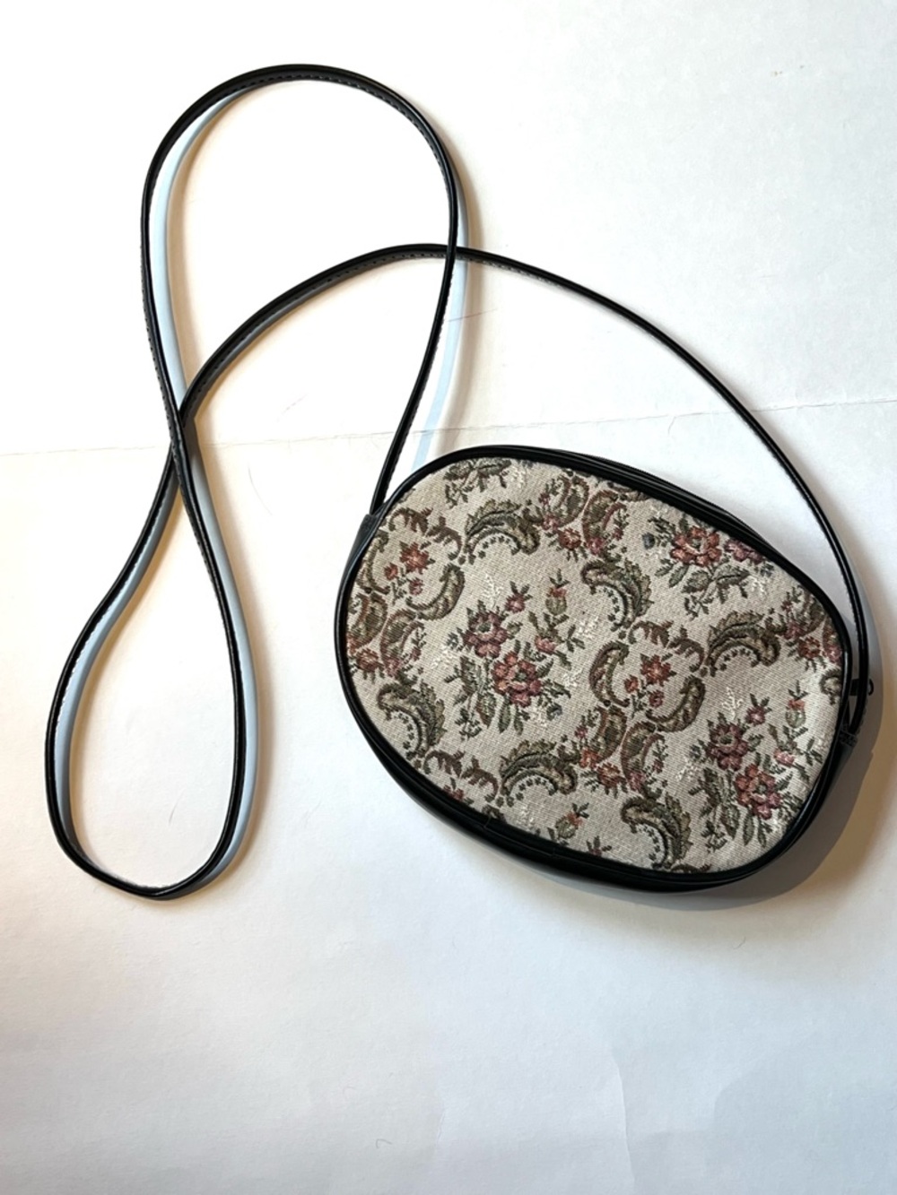 Vintage Floral Tapestry Crossbody Bag in Cream and Rose